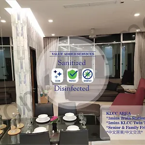 5 Star & Luxury Near Klcc/ Kl Centre Apartment